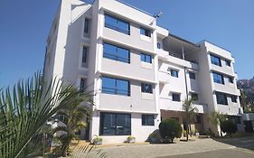 Milestone City Appartements - Avec Restaurant - Sans Coupure D'Electricite - Vues Imprenables