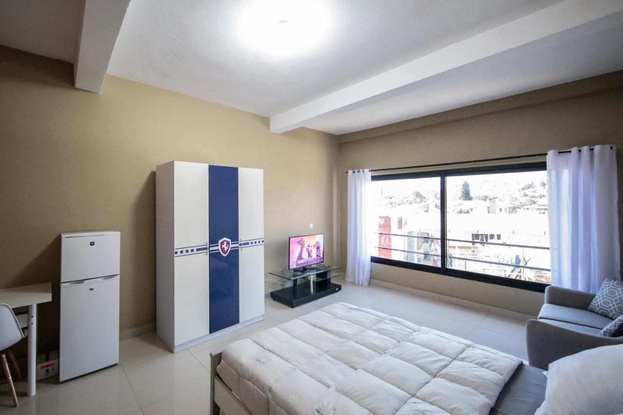 Milestone City Appartements - Avec Restaurant - Sans Coupure D'Electricite - Vues Imprenables Antananarivo Esterno foto